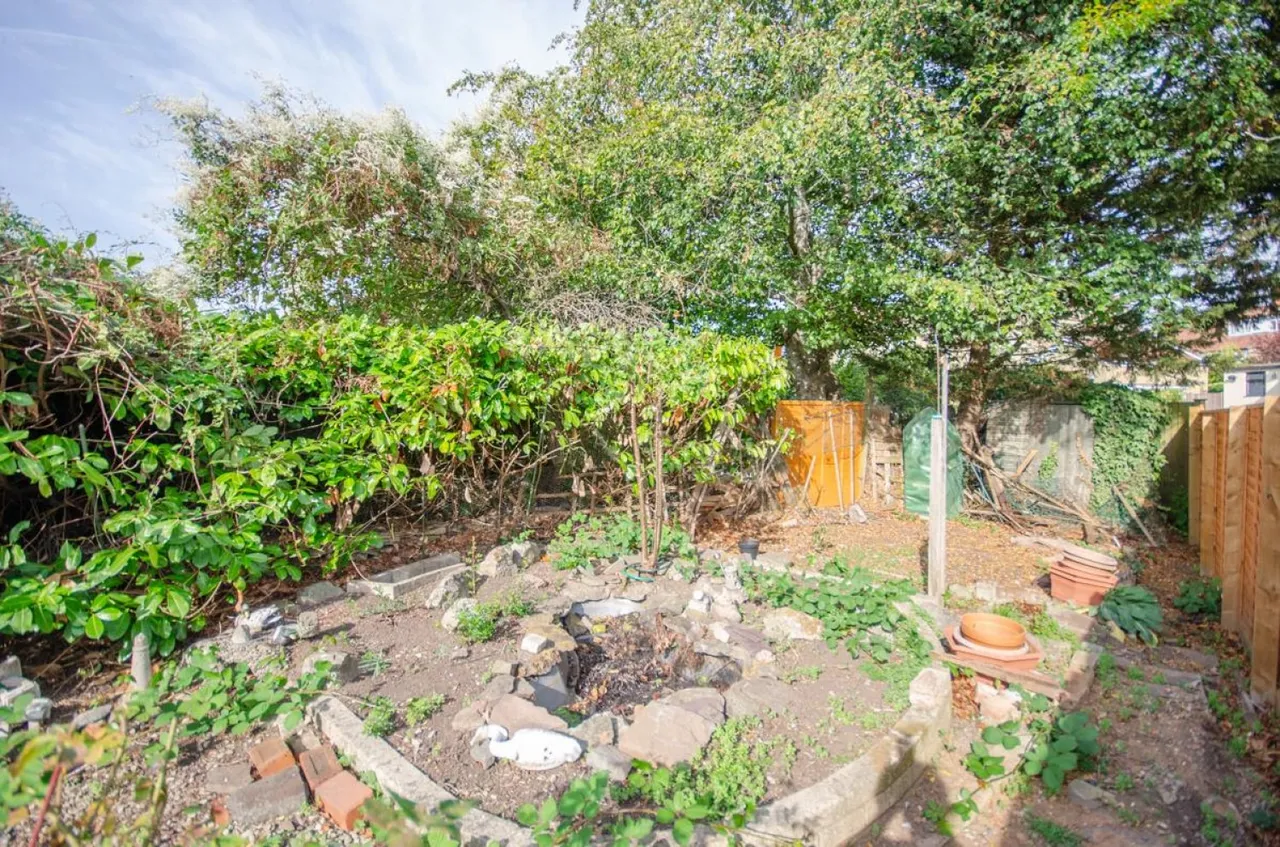 Salisbury Road, Downend, BS16, photo 21