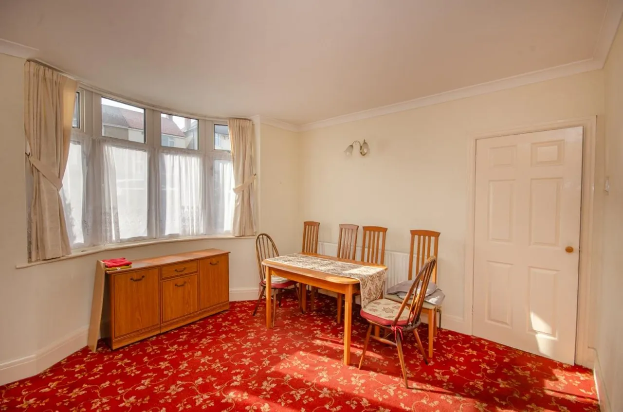 Salisbury Road, Downend, BS16, photo 4