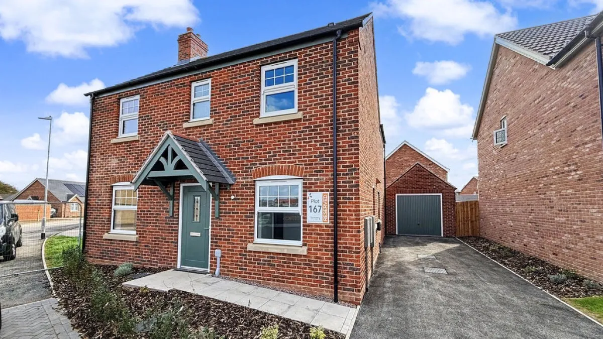 3 bed house for sale, Millbrook House, The Meadows