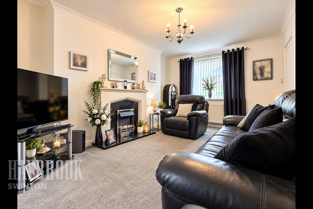 Deightonby Street, Thurnscoe, photo 7