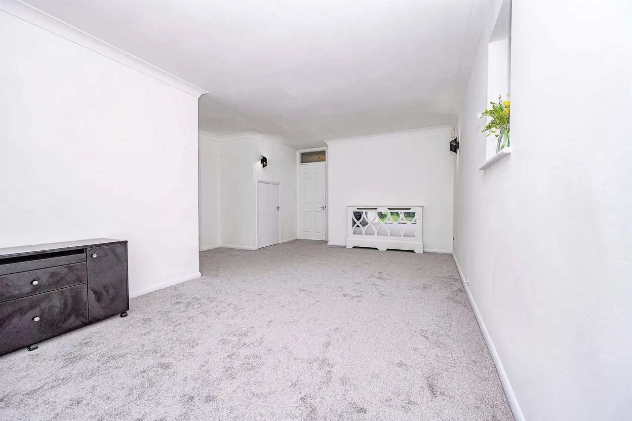 Tudor Manor Gardens, Watford, WD25, photo 13