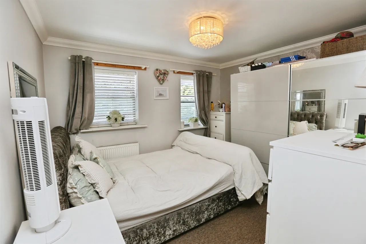 Avenue Road, Gosport, PO12, photo 15