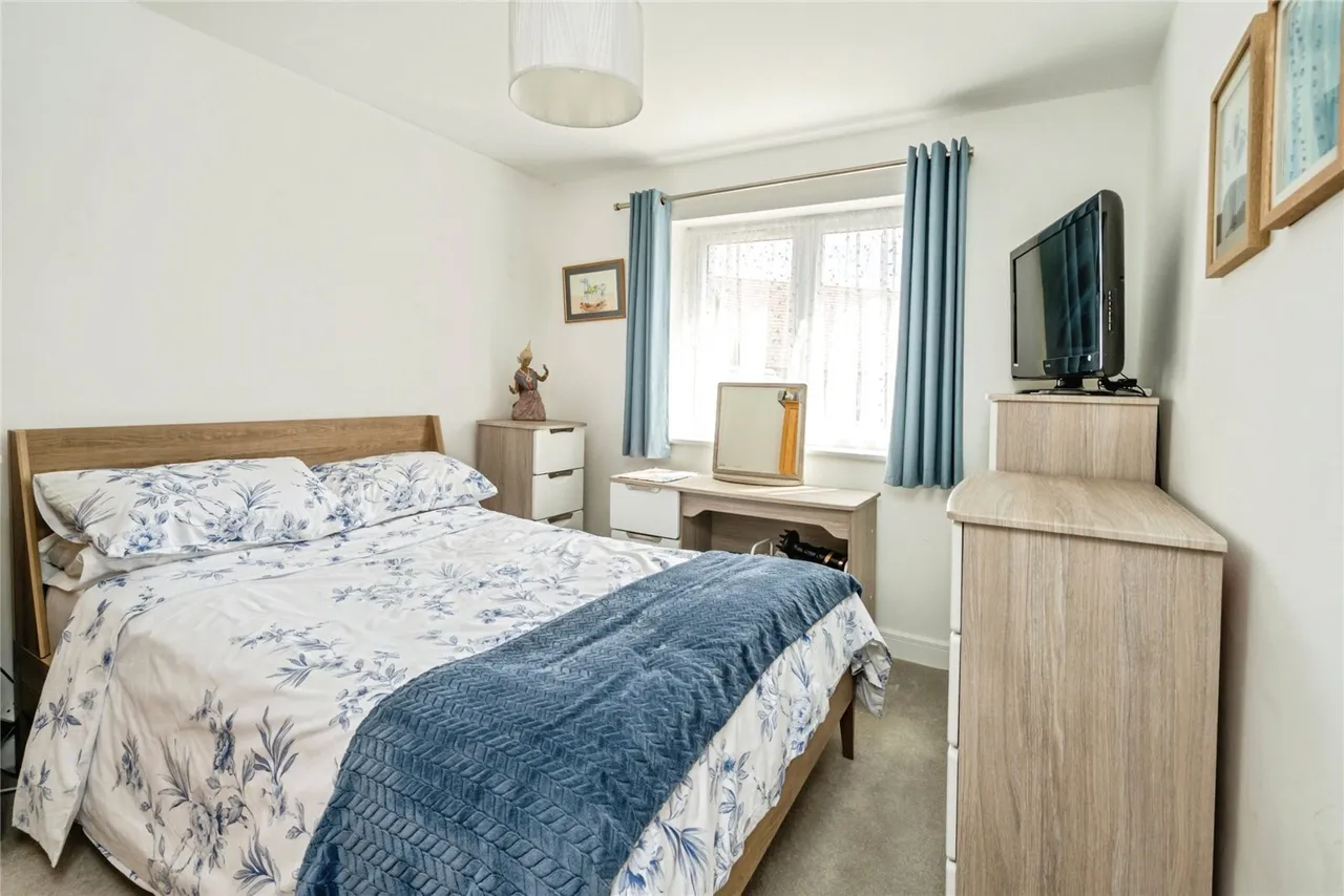 Peckham Chase, Eastergate, PO20, photo 10