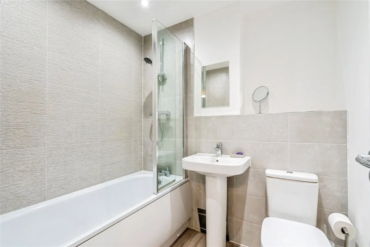Peckham Chase, Eastergate, PO20, photo 12