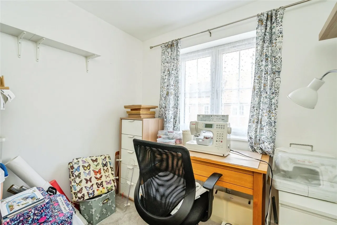 Peckham Chase, Eastergate, PO20, photo 11