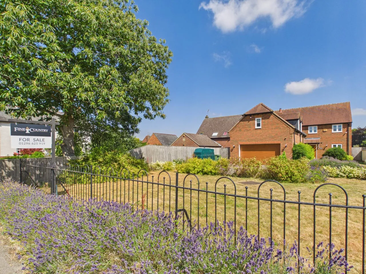 4 bed house for sale, Four Acres, Oving