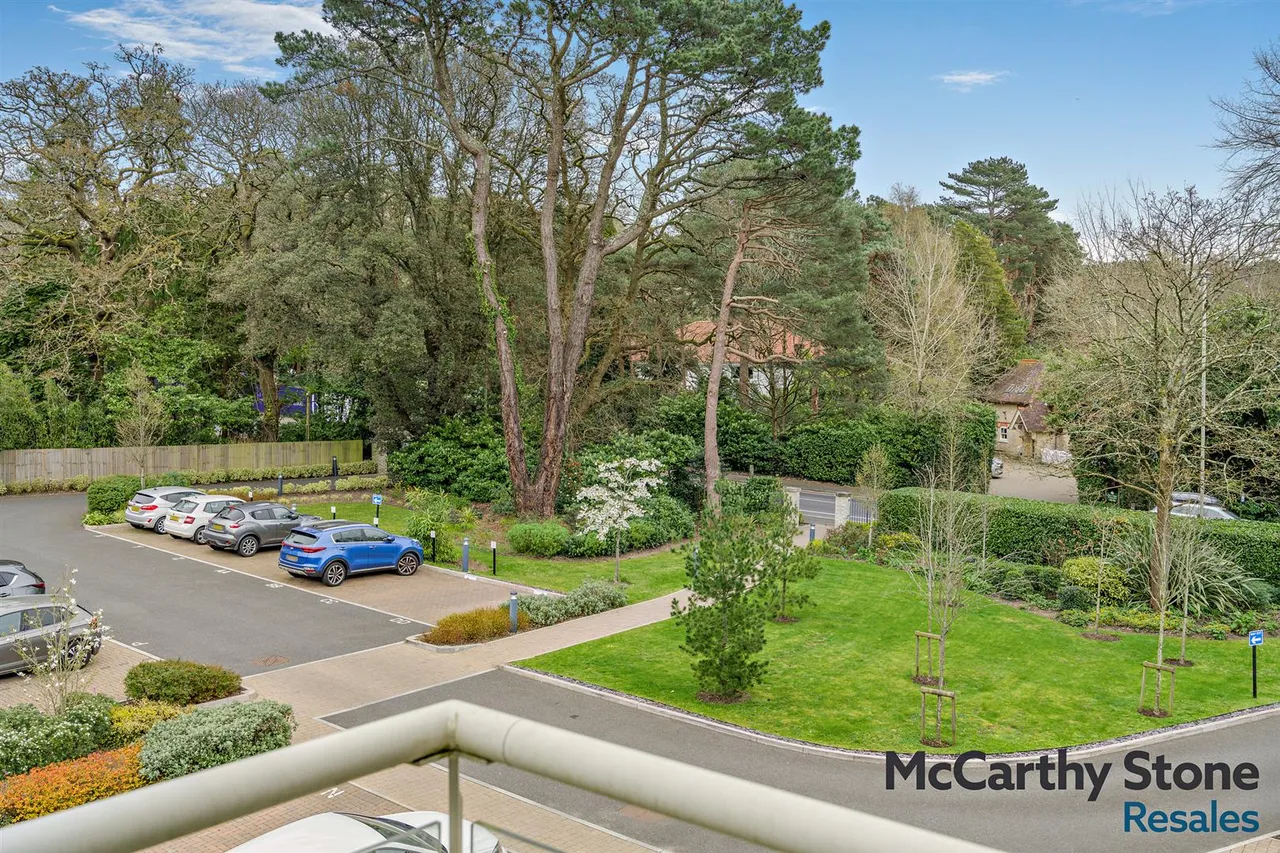 Lindsay Road, Poole, BH13, photo 33
