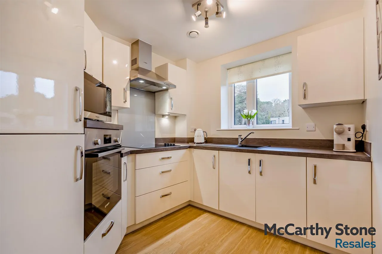 Lindsay Road, Poole, BH13, photo 5