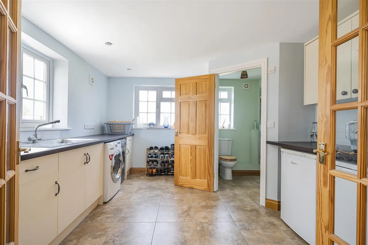 Charlton Hill, Edington, BA13, photo 16
