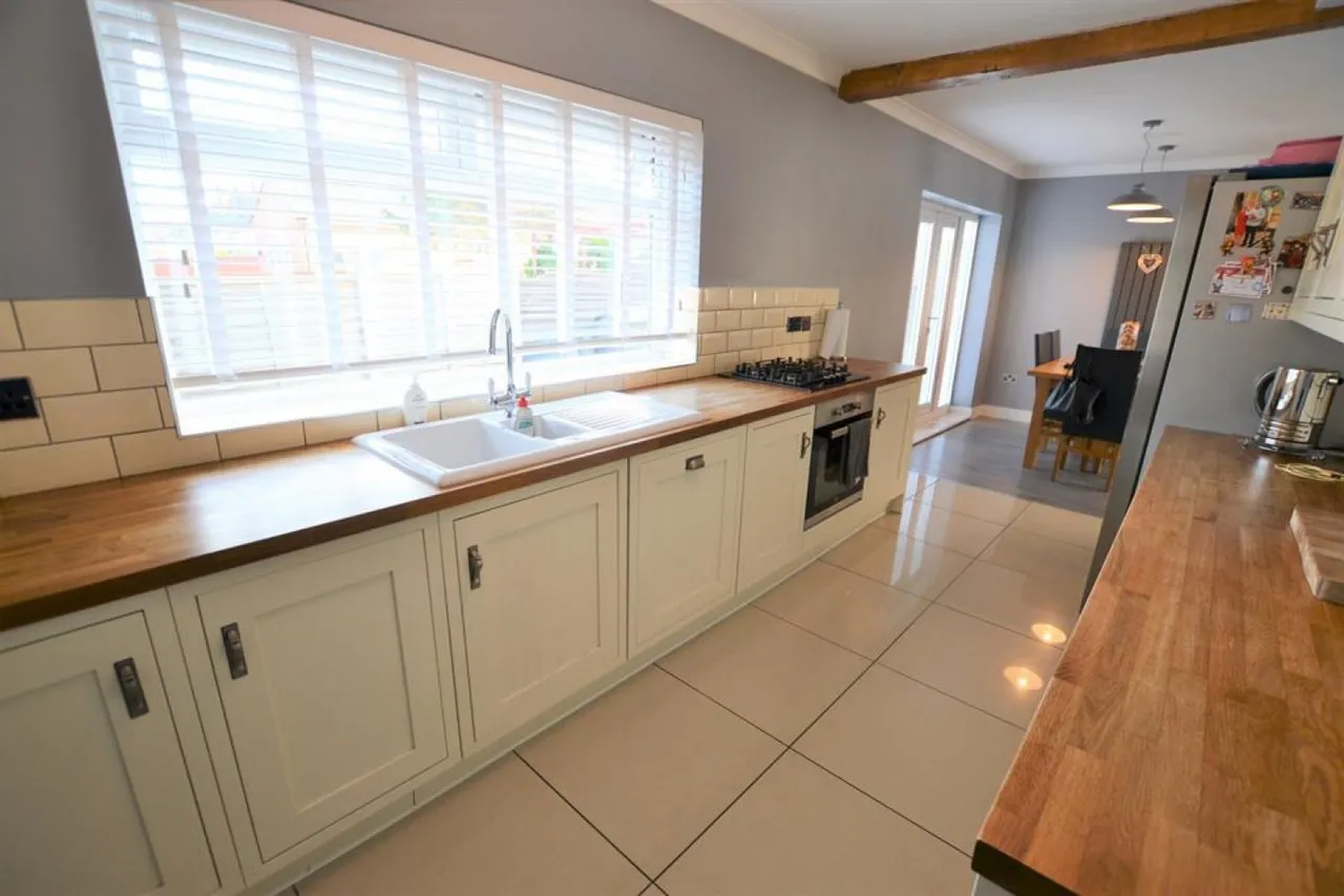 4 bed house for sale — Headley Road, Headley Park, Bristol, BS13