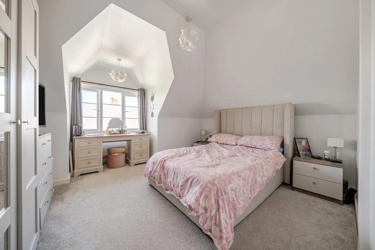 Bromley Common, BR2, photo 14