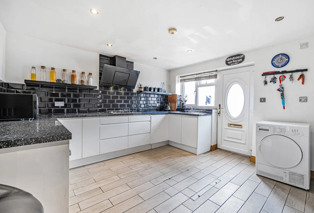 Hassell Drive, Bristol, BS2 0AJ, photo 2