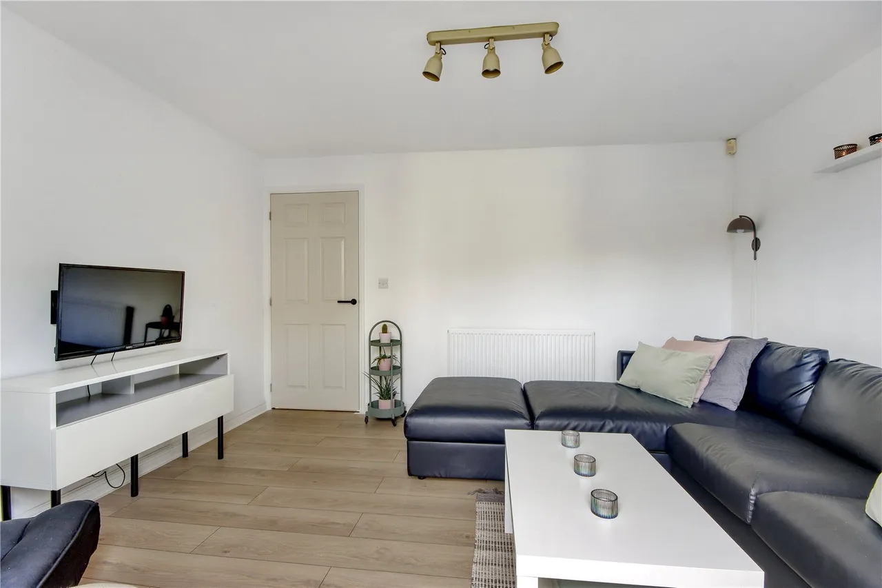 Premier Way, Kemsley, Sittingbourne, Kent, ME10, photo 4