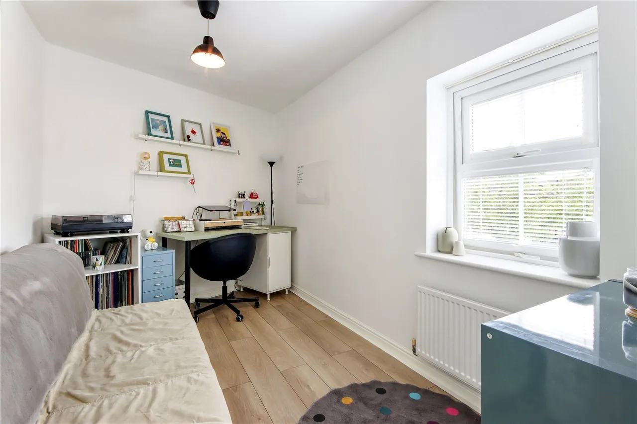 Premier Way, Kemsley, Sittingbourne, Kent, ME10, photo 12
