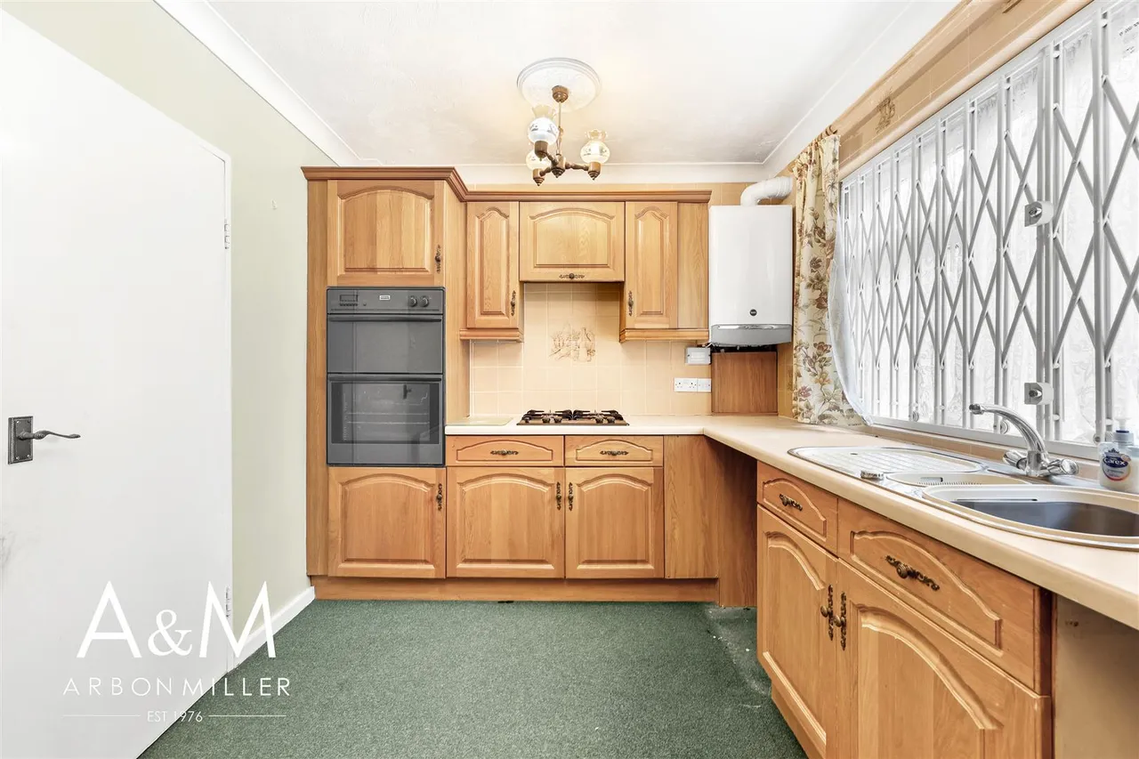 Cranbrook Road, Barkingside, IG6, photo 9