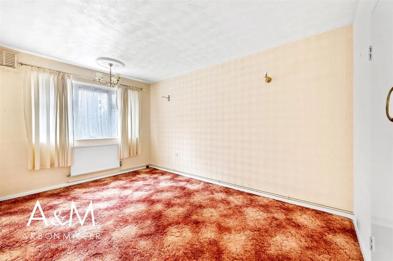 Cranbrook Road, Barkingside, IG6, photo 4