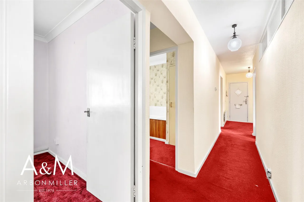 Cranbrook Road, Barkingside, IG6, photo 11