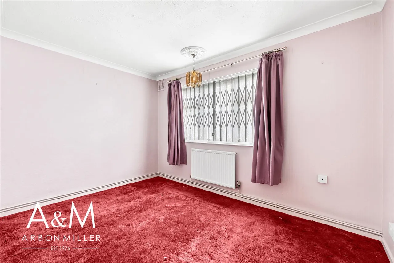 Cranbrook Road, Barkingside, IG6, photo 13