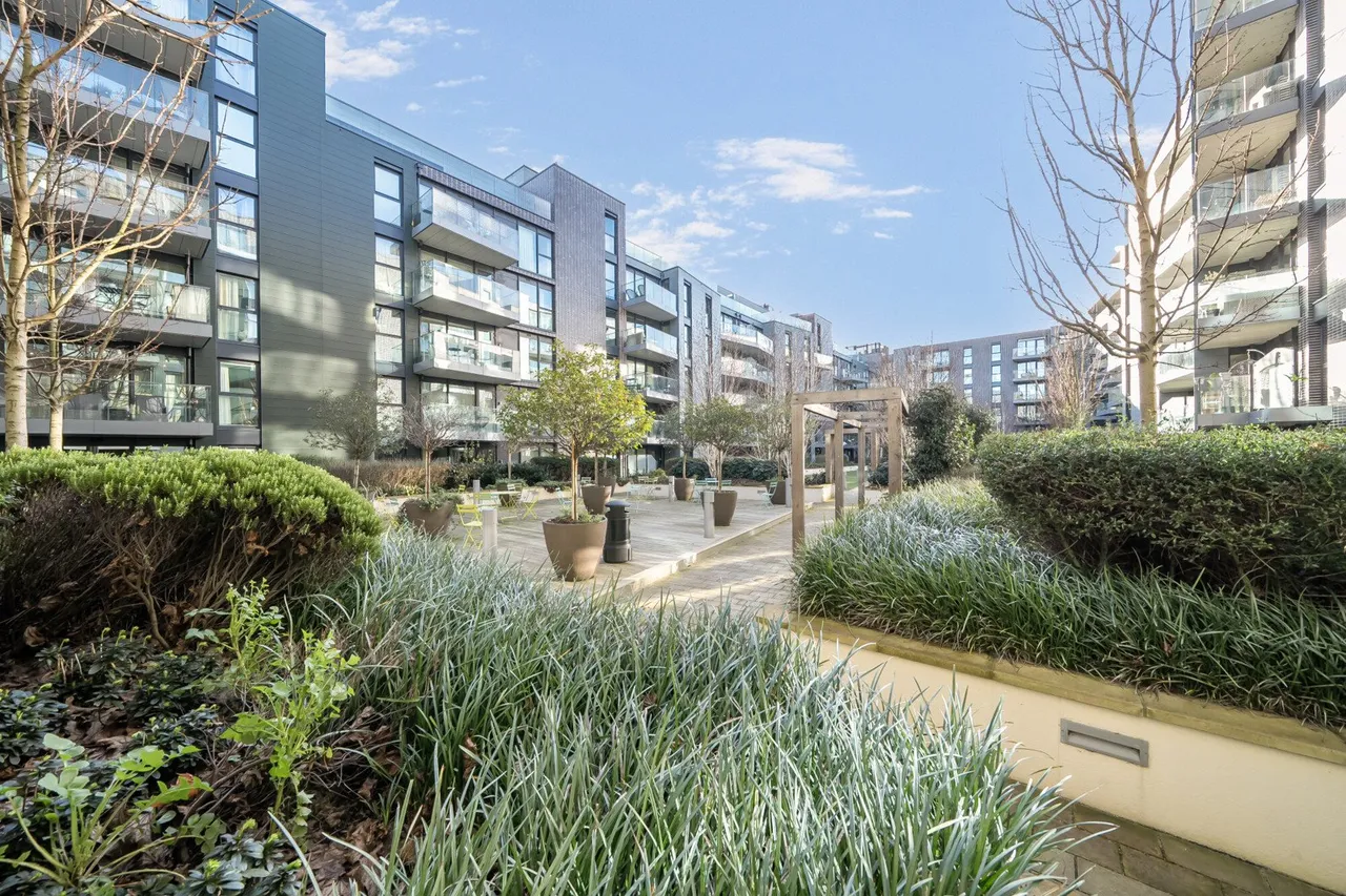 Hawthorne Crescent, SE10, photo 12