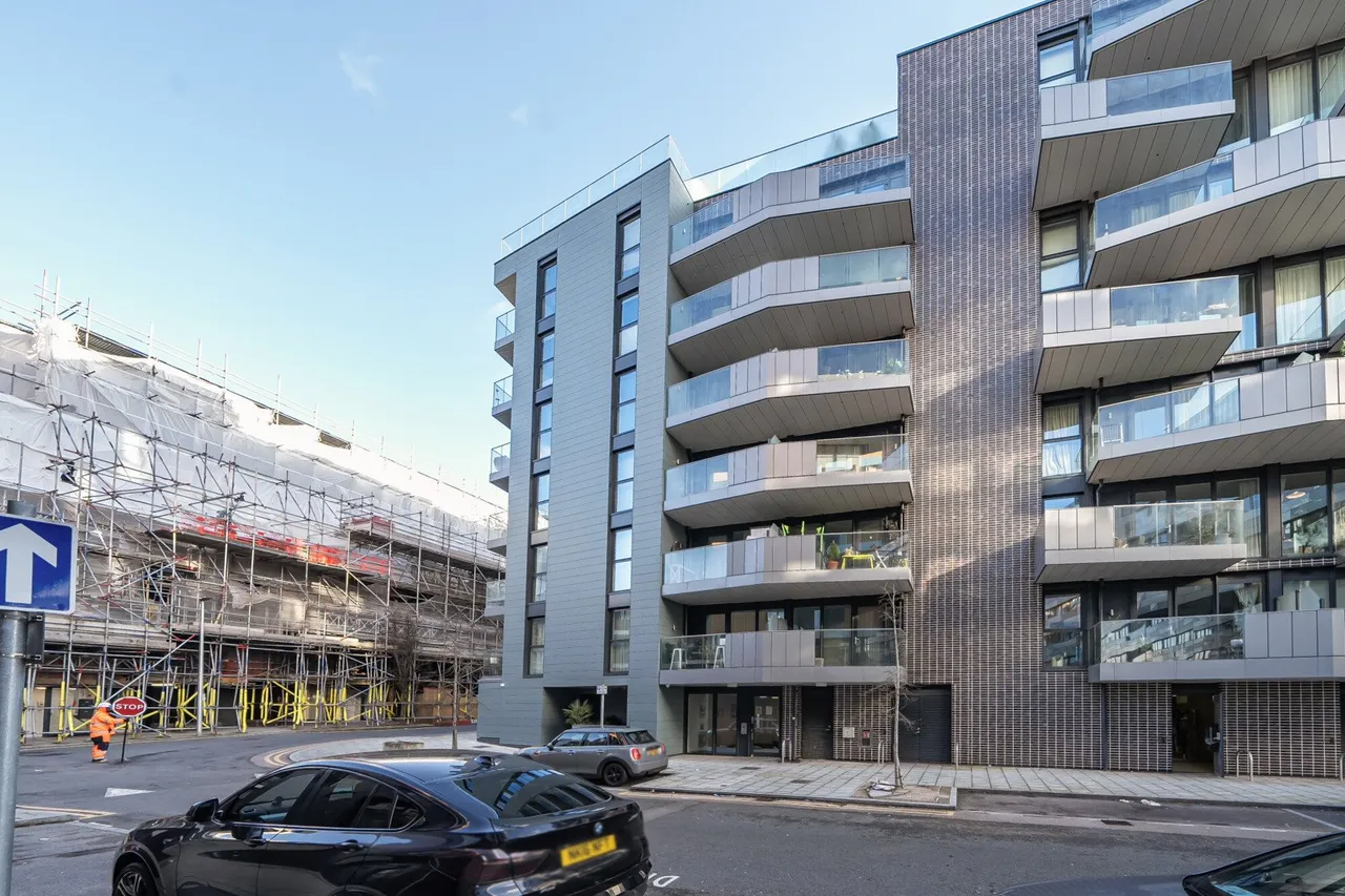 Hawthorne Crescent, SE10, photo 11