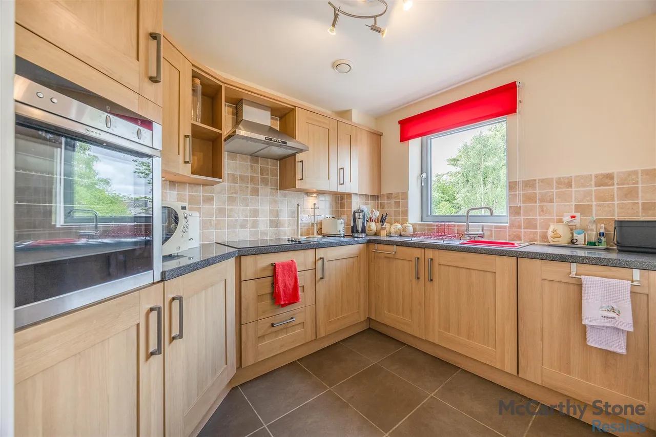 Baberton Avenue, Juniper Green, EH14, photo 2