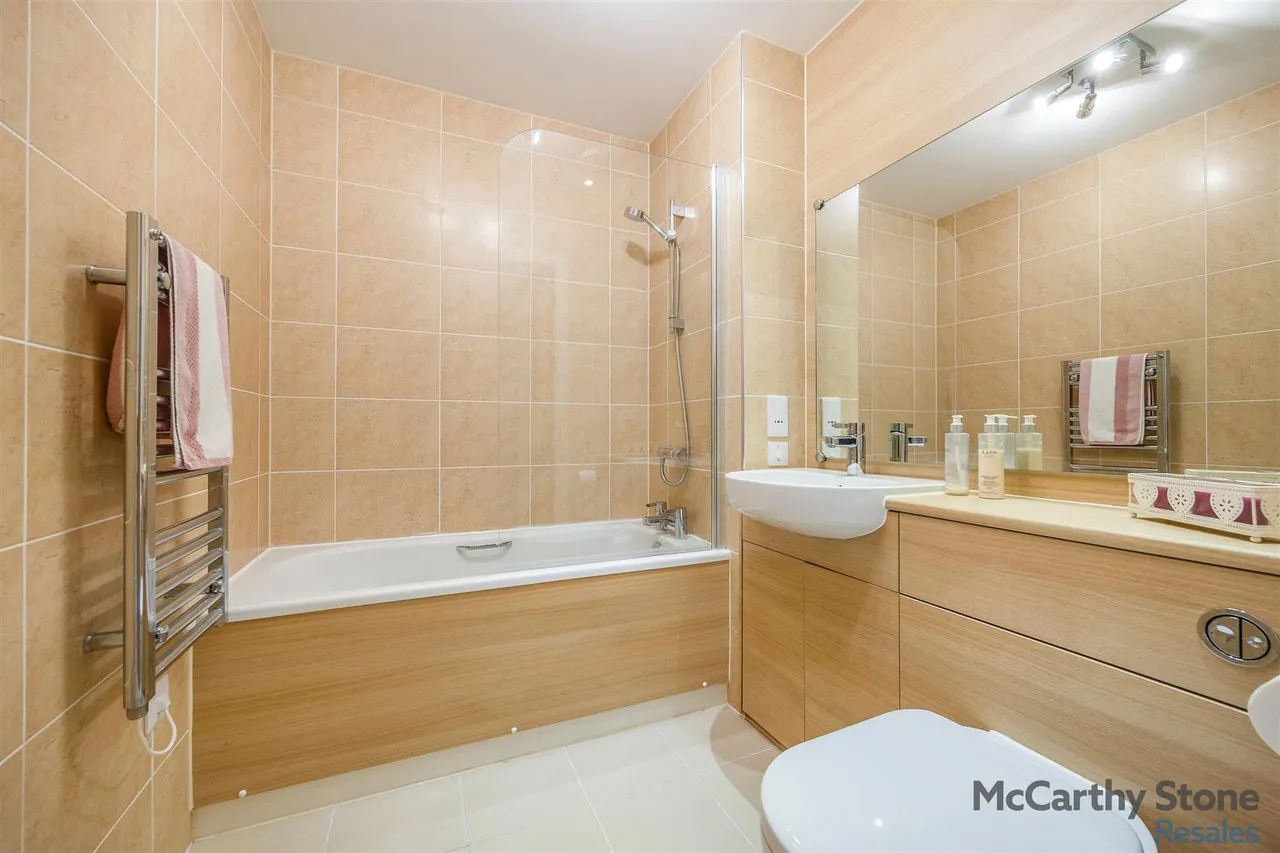 Baberton Avenue, Juniper Green, EH14, photo 12