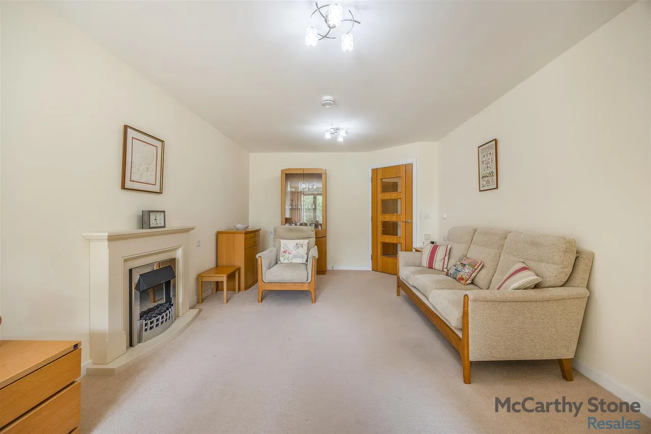 Baberton Avenue, Juniper Green, EH14, photo 5