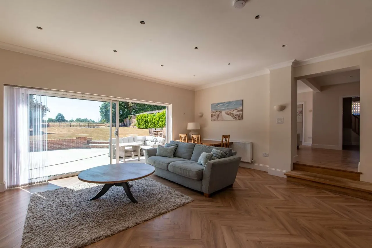 4 bed house for sale — Ridings Farm, Goose Hill, Thatcham, Berkshire, RG19 8AU