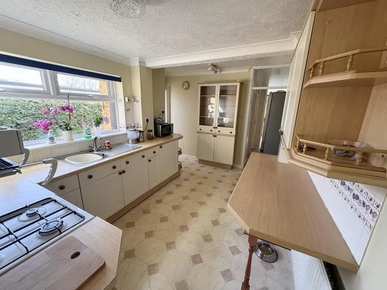 Dorset Road, Bridgwater TA6 5PR, photo 4