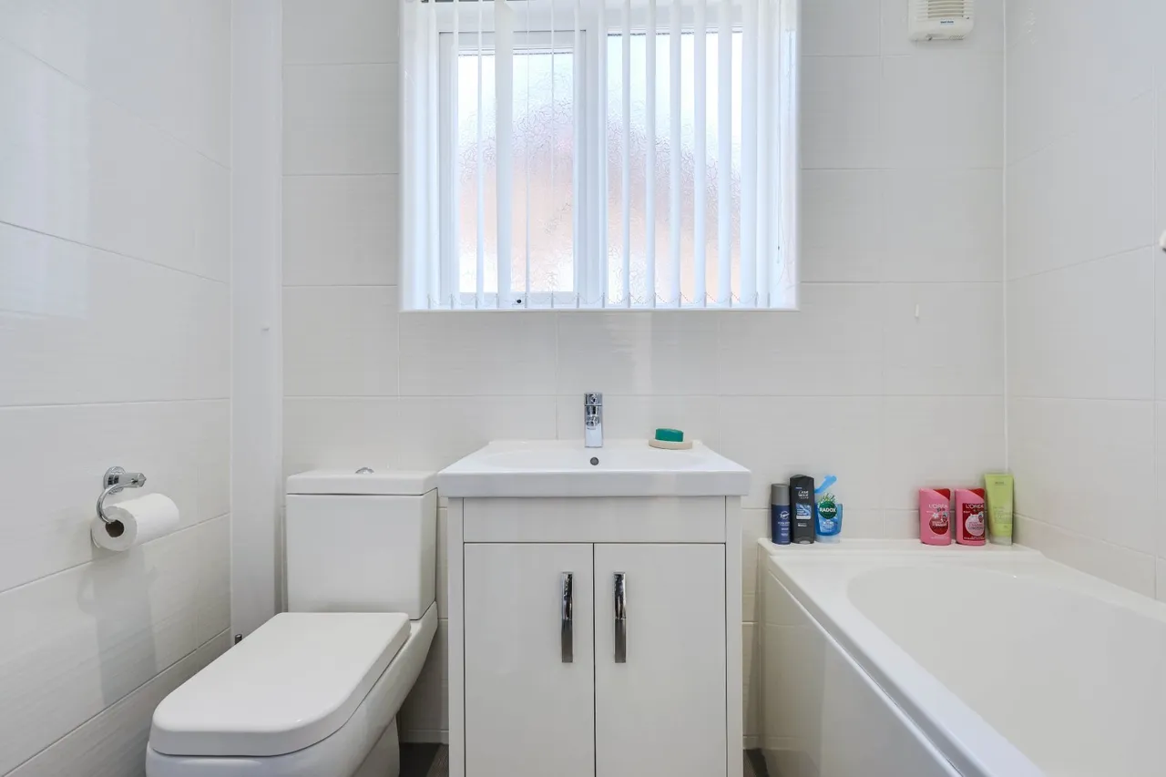 Kirkwood View, Leeds, LS16, photo 12