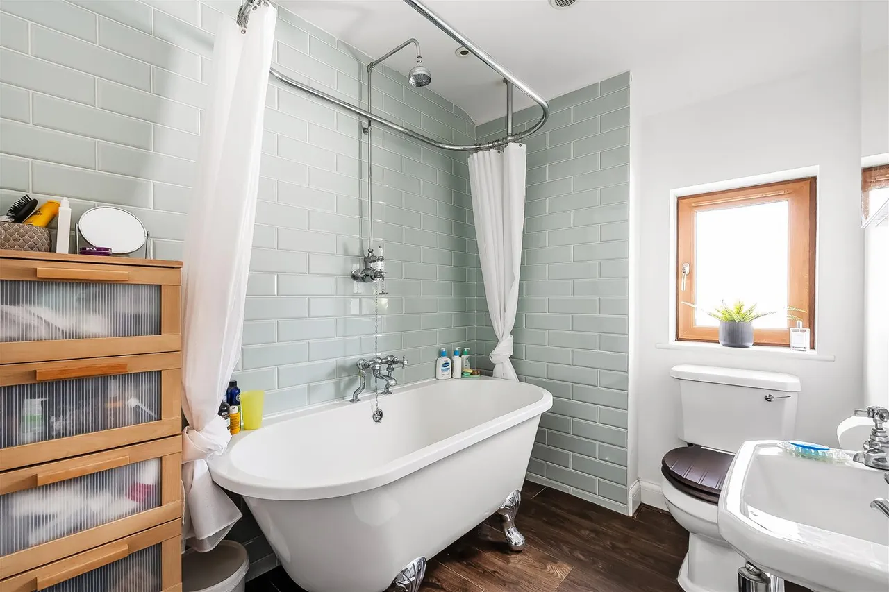 Deepdene Avenue, Dorking, RH4, photo 8