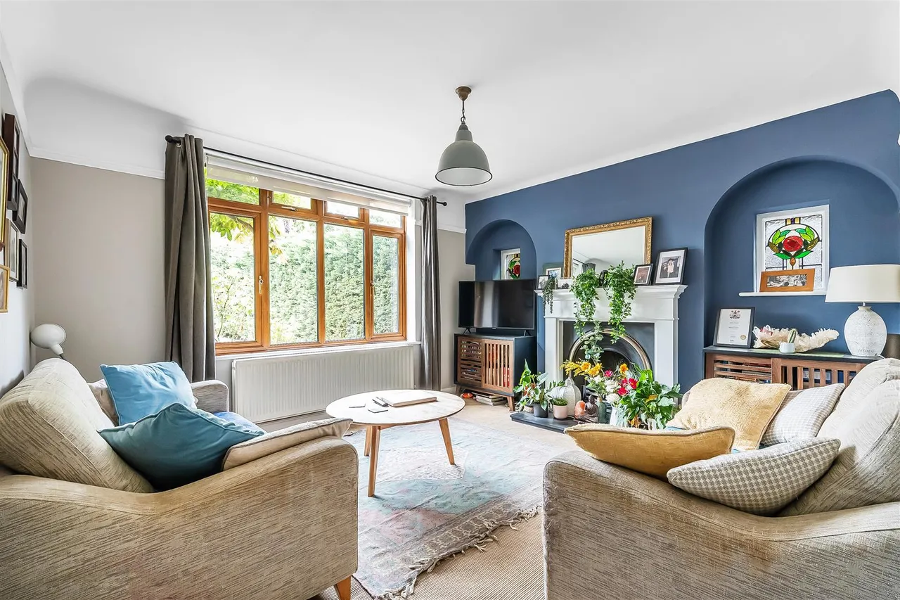 Deepdene Avenue, Dorking, RH4, photo 2
