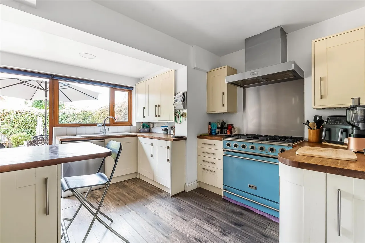 Deepdene Avenue, Dorking, RH4, photo 3