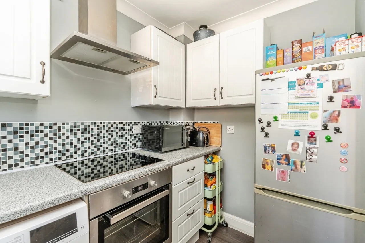 Roseleigh Drive, Ashurst Bridge, SO40, photo 10