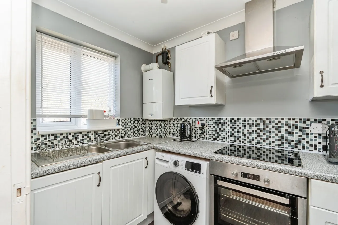 Roseleigh Drive, Ashurst Bridge, SO40, photo 9