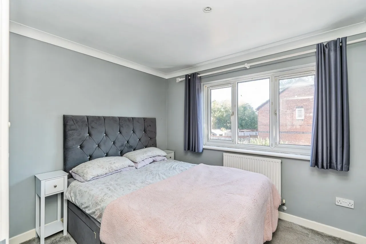 Roseleigh Drive, Ashurst Bridge, SO40, photo 12