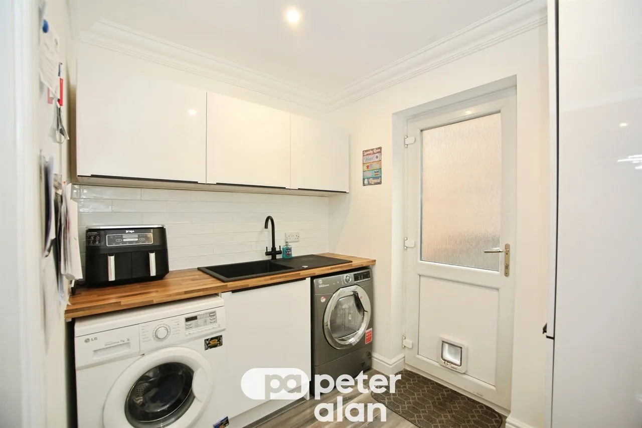 Manor Court Treharris, CF46, photo 9