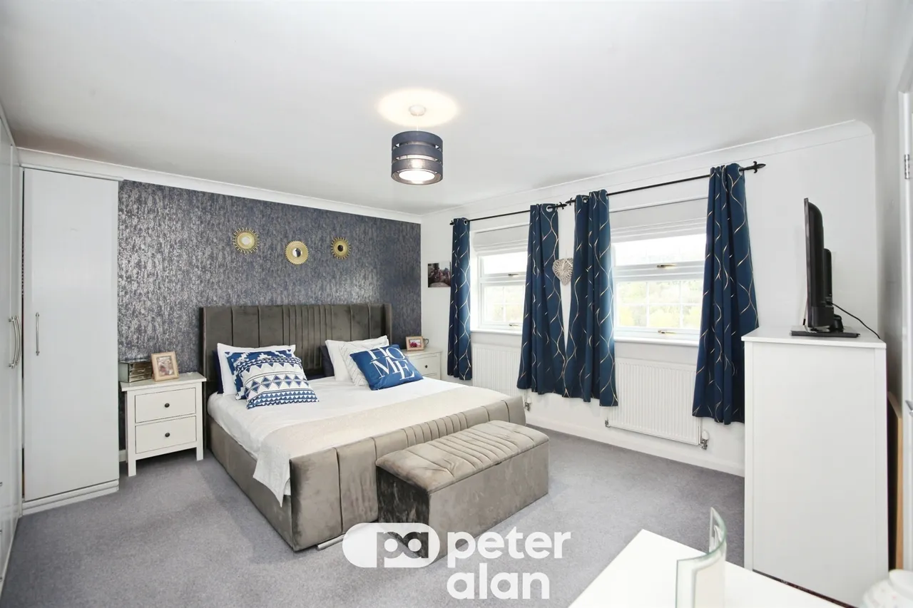 Manor Court Treharris, CF46, photo 18
