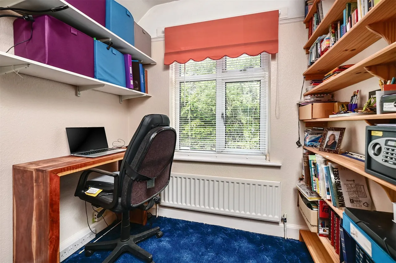 Highgate Lane, Farnborough, Hampshire, GU14 8AE, photo 11