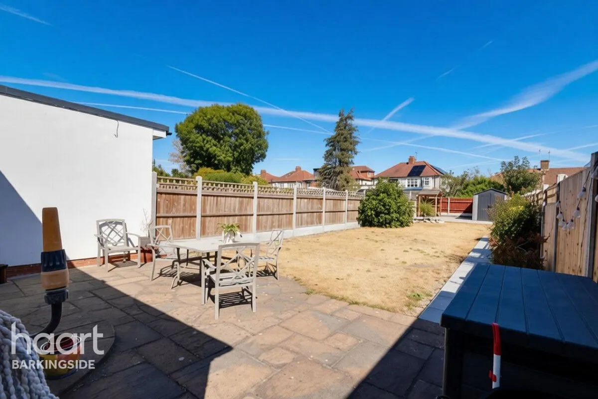 Northwood Gardens, Clayhall, IG5, photo 25