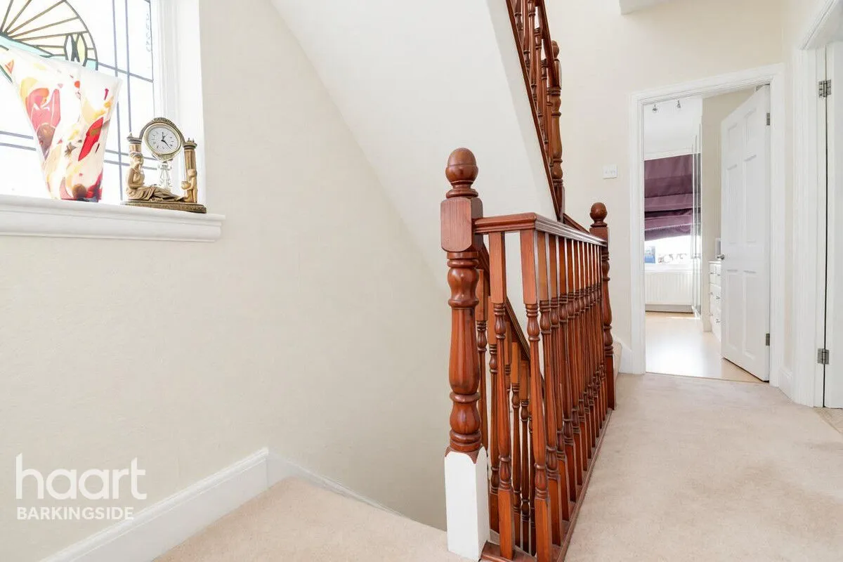 Northwood Gardens, Clayhall, IG5, photo 15