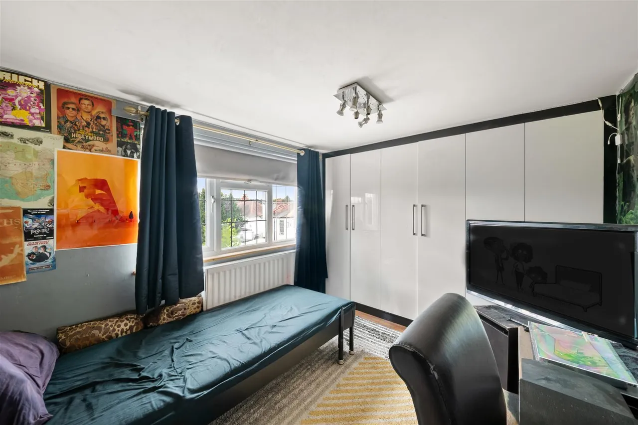 Adelphi Crescent, Hayes, photo 8