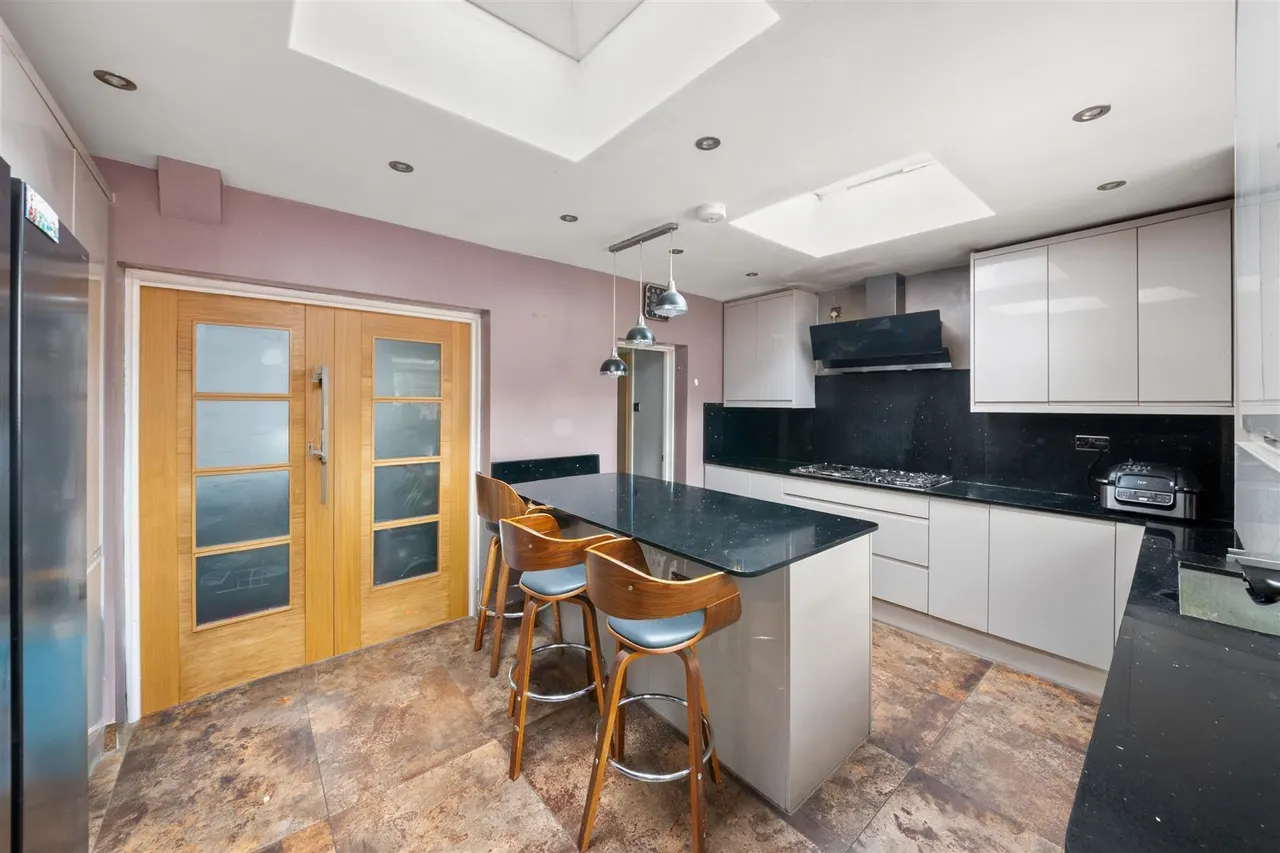Adelphi Crescent, Hayes, photo 3