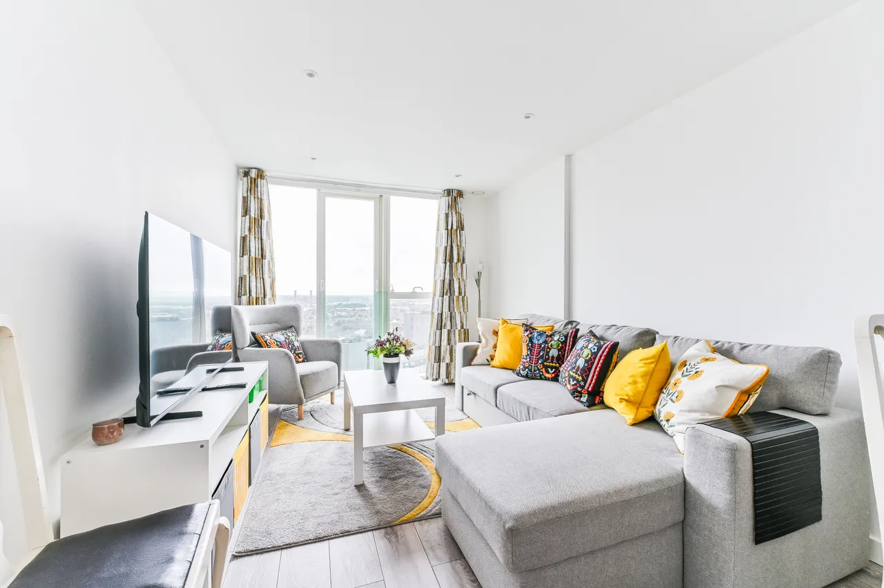 Flat 238, Pinnacle Apartments, 11 Saffron Central Square, Croydon, photo 12