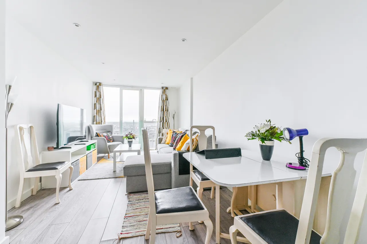 Flat 238, Pinnacle Apartments, 11 Saffron Central Square, Croydon, photo 11