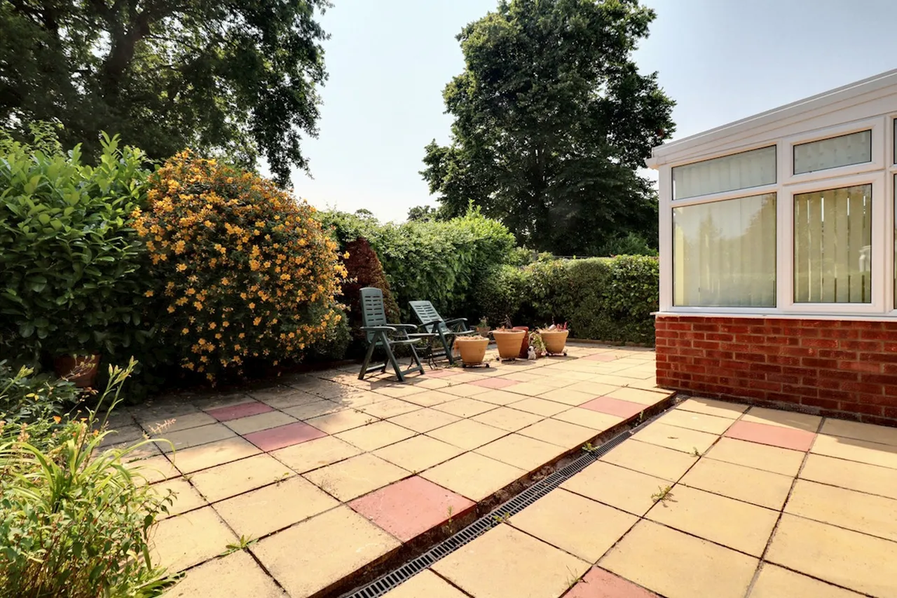Martinsdale, Clacton-On-Sea, CO15, photo 10
