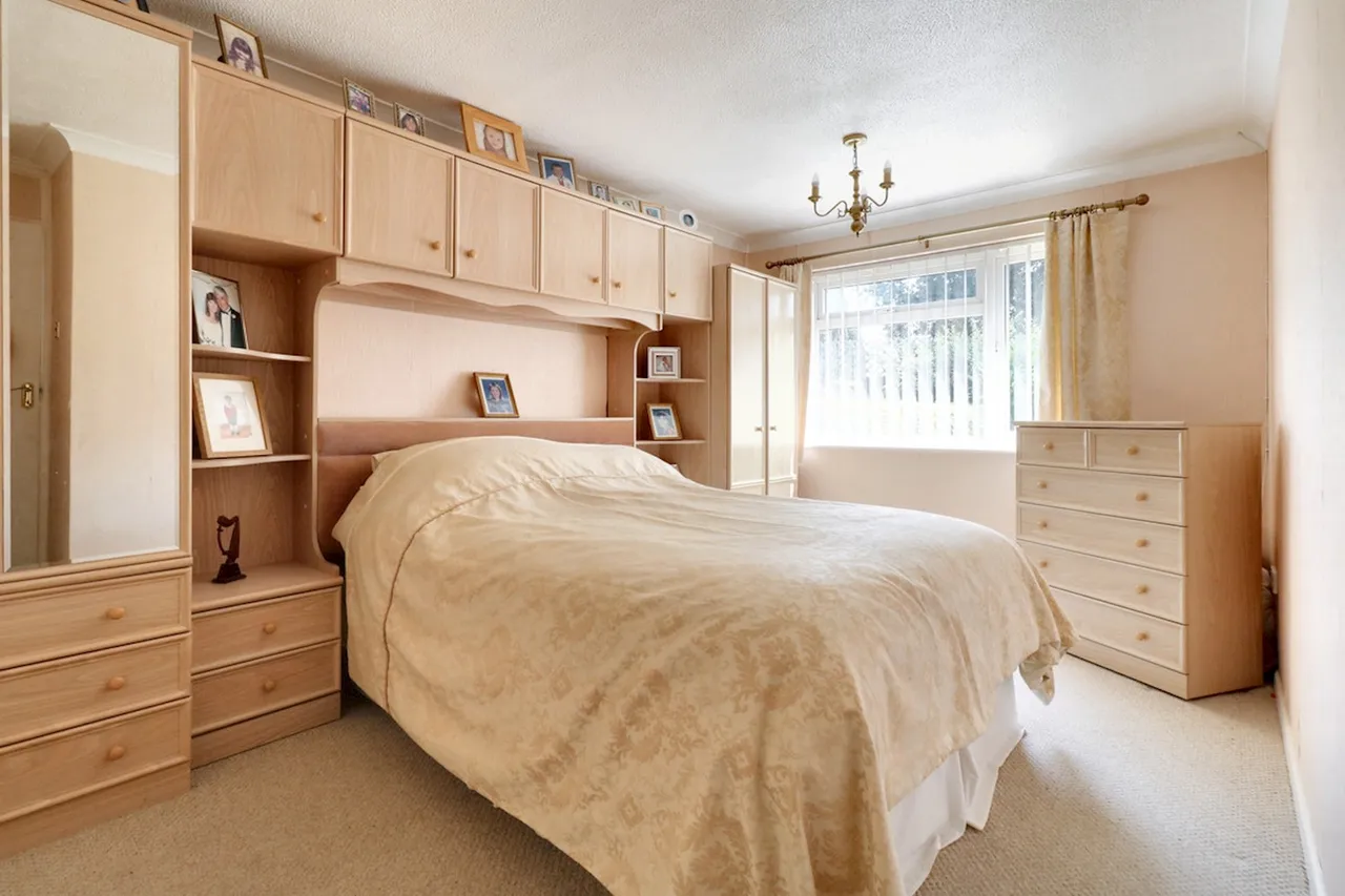 Martinsdale, Clacton-On-Sea, CO15, photo 6
