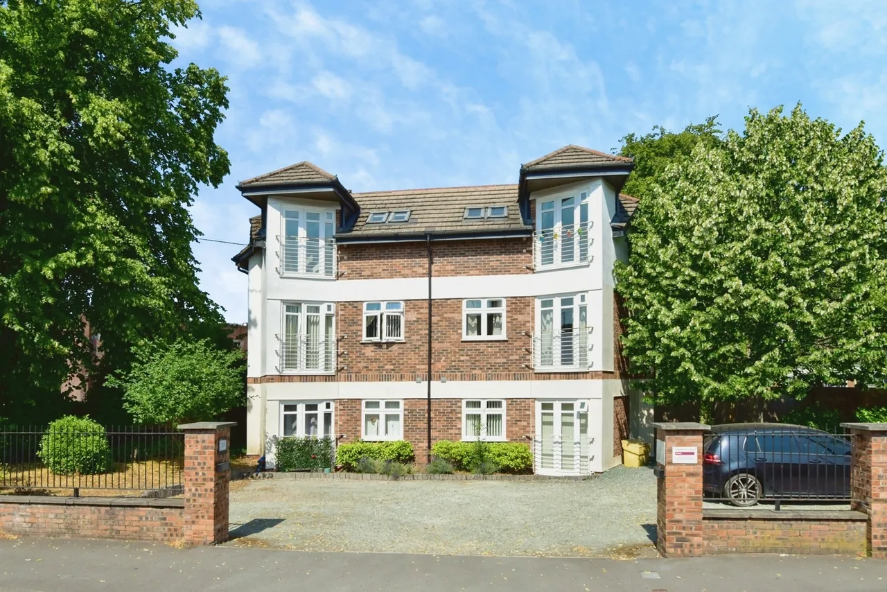 2 bed flat for sale — Sandbach Road South, Alsager, Stoke-on-Trent, Cheshire, ST7