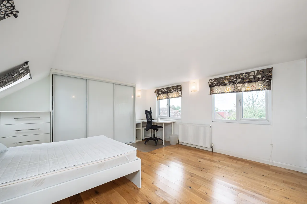 5 Galsworthy Road, London, photo 4