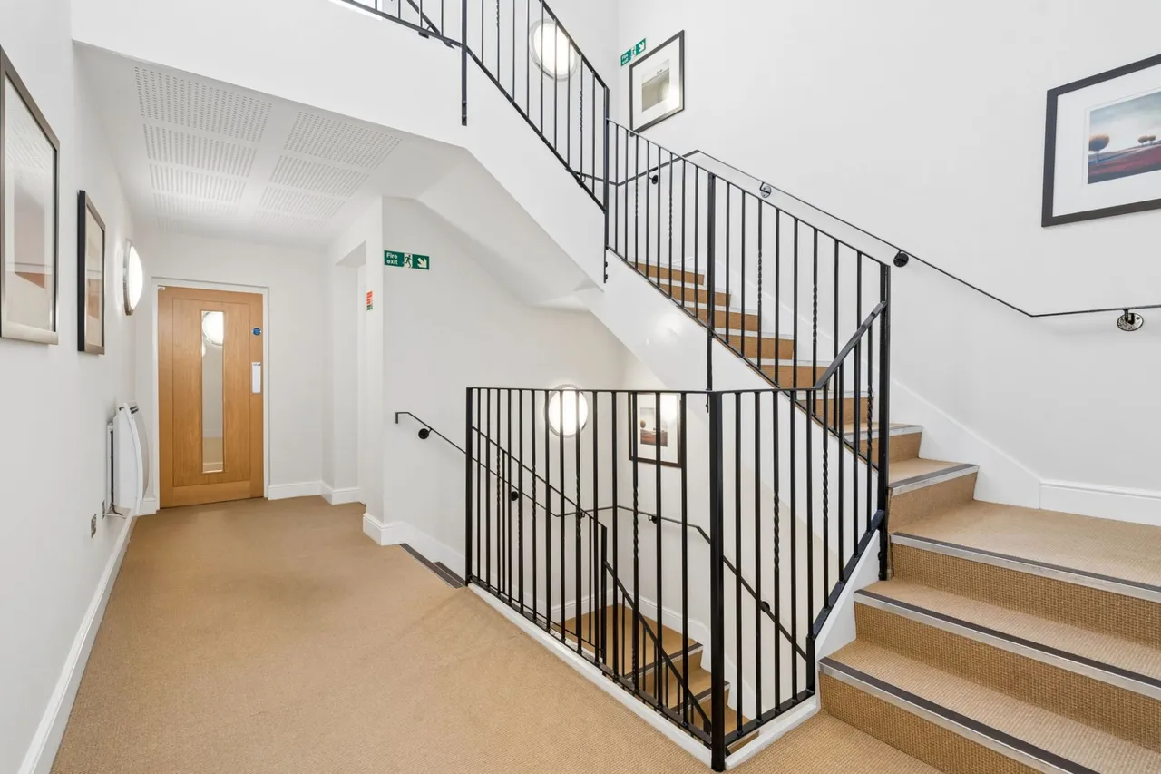 Warwick Road, Beaconsfield, HP9, photo 18